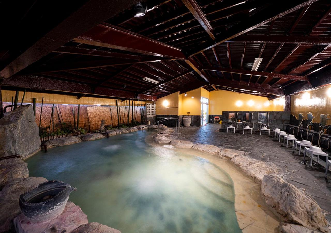 Hotel Mahaina Wellness Resorts Окинава Экстерьер фото