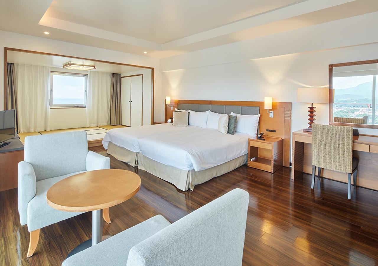 Hotel Mahaina Wellness Resorts Окинава Экстерьер фото