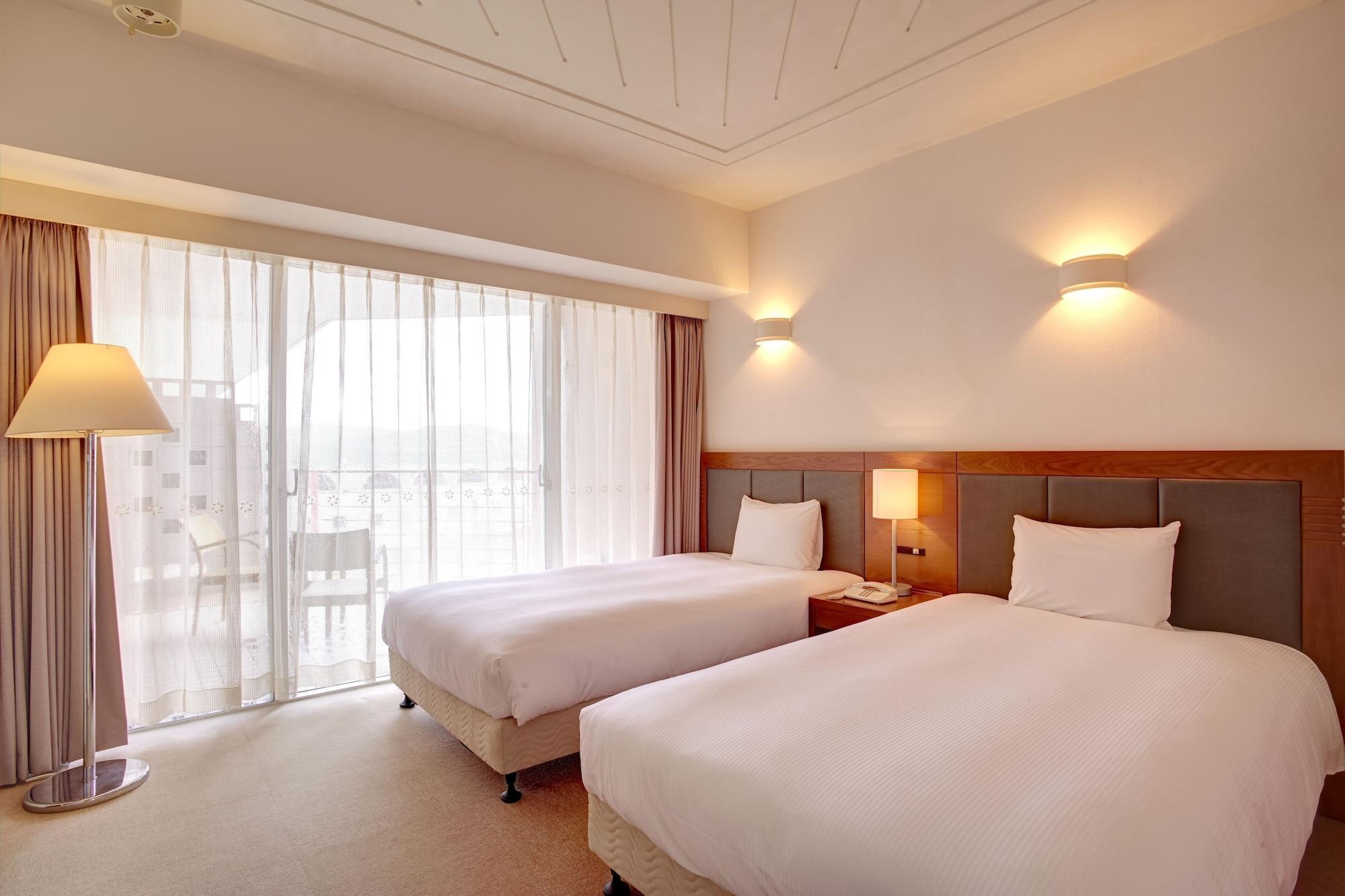 Hotel Mahaina Wellness Resorts Окинава Экстерьер фото