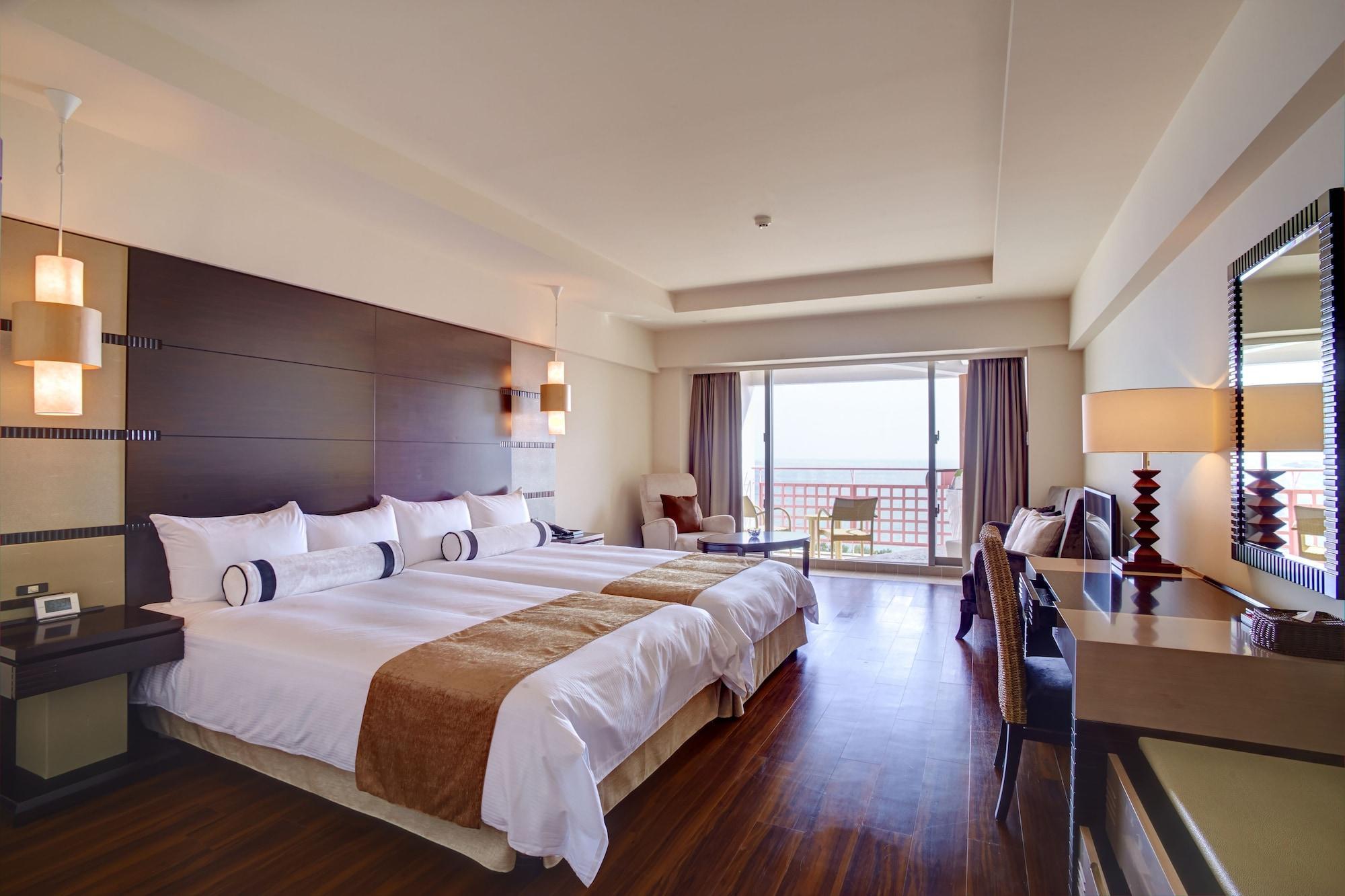 Hotel Mahaina Wellness Resorts Окинава Экстерьер фото